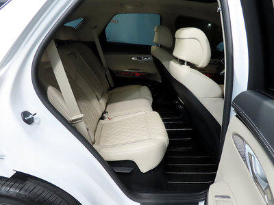 صورة 8 لـ 2024 Genesis GV70