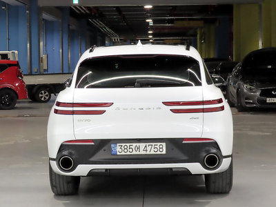 صورة 2 لـ 2024 Genesis GV70