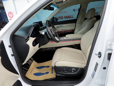 صورة 7 لـ 2024 Genesis GV70