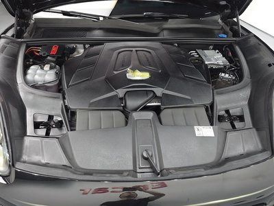 2023 Porsche CAYENNE photo 7