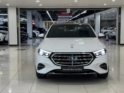 MERCEDES-BENZ E-CLASS - 4