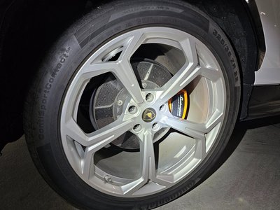 LAMBORGHINI URUS - 7