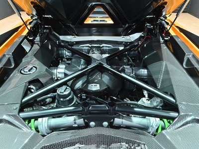 LAMBORGHINI AVENTADOR ROADSTER - 4