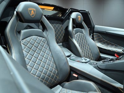 2020 Lamborghini AVENTADOR ROADSTER — миниатюра 19