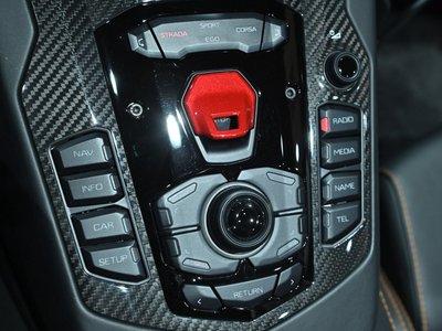 2020 Lamborghini AVENTADOR ROADSTER — миниатюра 51