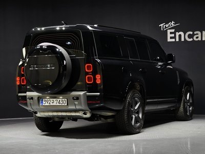 LAND ROVER DEFENDER - 4