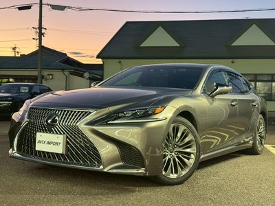LEXUS LS - 6