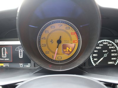 2013 FERRARI 458 ITALIA — миниатюра 32