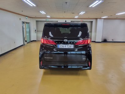 TOYOTA ALPHARD - 3