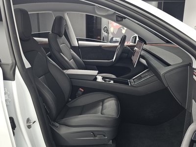 2025 Tesla MODEL Y — миниатюра 16