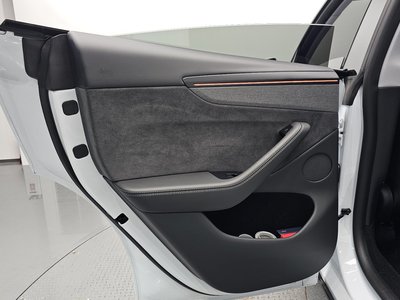 2025 Tesla MODEL Y — миниатюра 15