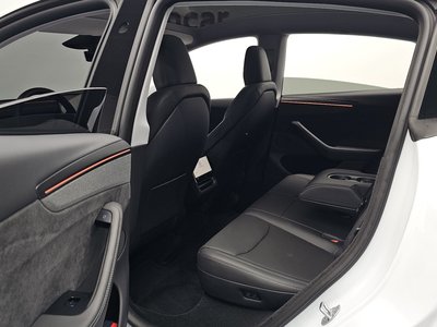 2025 Tesla MODEL Y — миниатюра 18