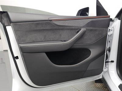 2025 Tesla MODEL Y — миниатюра 14