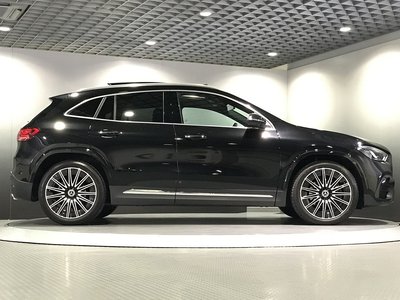 MERCEDES-BENZ GLA - 8