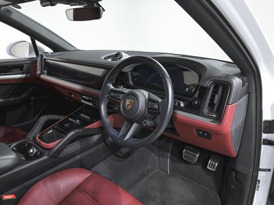 PORSCHE CAYENNE - 10