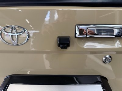 TOYOTA LAND CRUISER 70 - 10