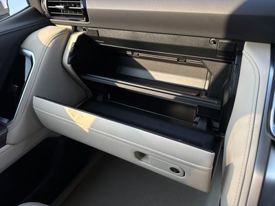 صورة مصغرة 76 لـ 2025 Toyota LAND CRUISER 300