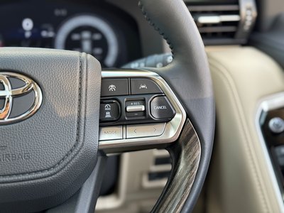 صورة مصغرة 67 لـ 2025 Toyota LAND CRUISER 300