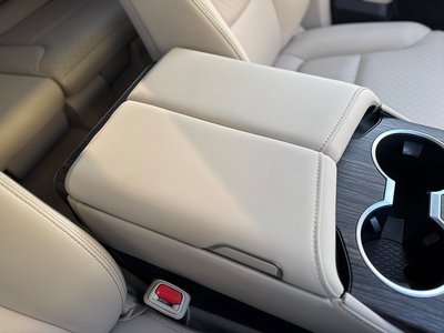 صورة مصغرة 64 لـ 2025 Toyota LAND CRUISER 300