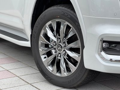 صورة مصغرة 33 لـ 2025 Toyota LAND CRUISER 300