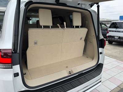 صورة مصغرة 41 لـ 2025 Toyota LAND CRUISER 300