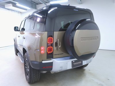 LAND ROVER DEFENDER - 6