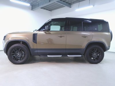 LAND ROVER DEFENDER - 4