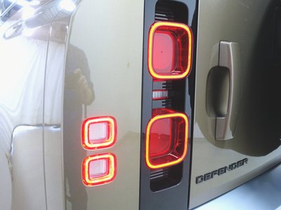 LAND ROVER DEFENDER - 5