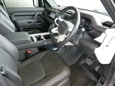 LAND ROVER DEFENDER - 6