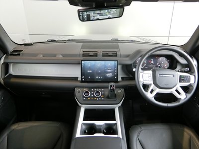 LAND ROVER DEFENDER - 5