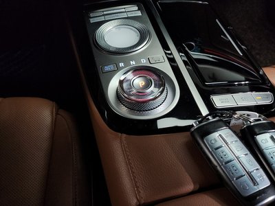GENESIS G80 (RG3) - 9