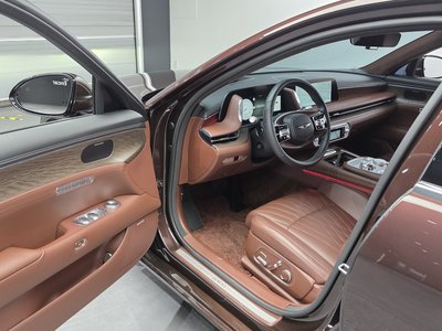 صورة 10 لـ 2023 Genesis G90