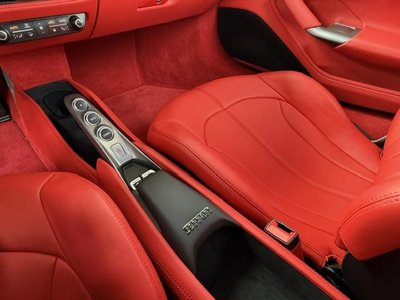صورة 7 لـ 2022 Ferrari F8 TRIBUTO