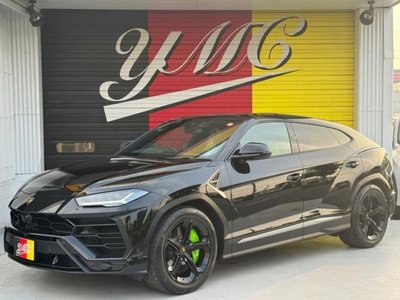 LAMBORGHINI URUS - 1