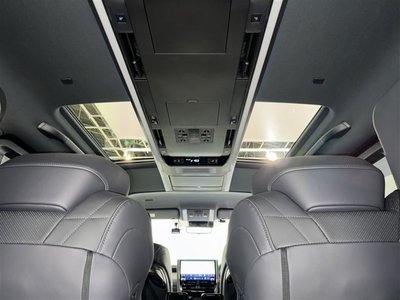 2025 TOYOTA ALPHARD photo 9