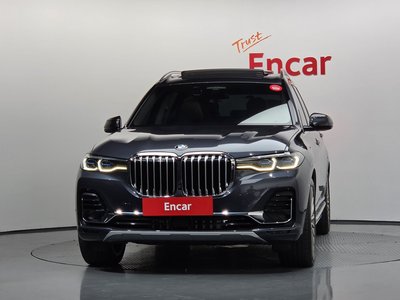 2022 BMW X7 — фото 2