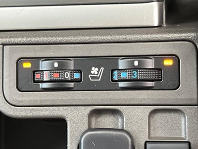 2023 Toyota LAND CRUISER PRADO — миниатюра 32