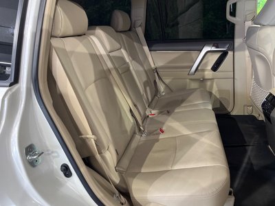 2023 Toyota LAND CRUISER PRADO photo 8