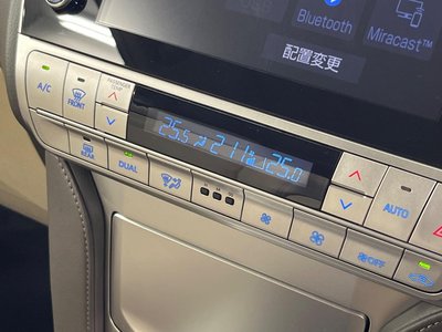 2023 Toyota LAND CRUISER PRADO — миниатюра 30