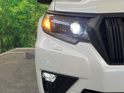 2023 Toyota LAND CRUISER PRADO — миниатюра 13
