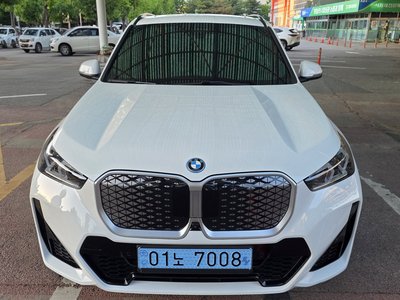 BMW IX1 - 1