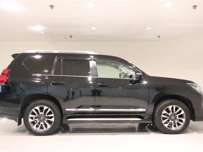 TOYOTA LAND CRUISER PRADO - 9