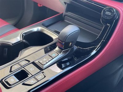 صورة 10 لـ 2023 Lexus NX
