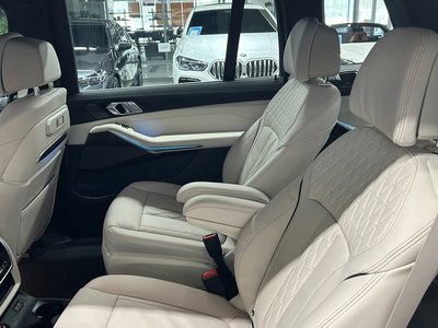 2025 BMW X7 照片 10