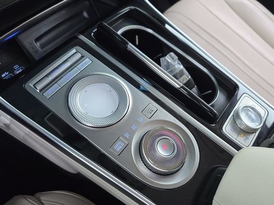 2020 Genesis GV80 — миниатюра 12
