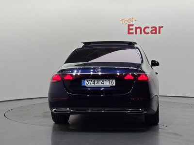 MERCEDES-BENZ E-CLASS - 4