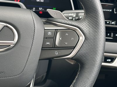 2025 Lexus RX — миниатюра 39