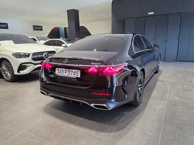 MERCEDES-BENZ E-CLASS - 5