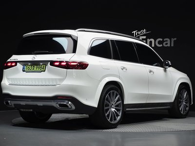 2024 Mercedes-BENZ GLS photo 4