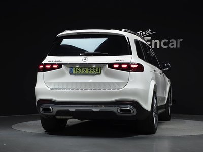 2024 Mercedes-BENZ GLS photo 3